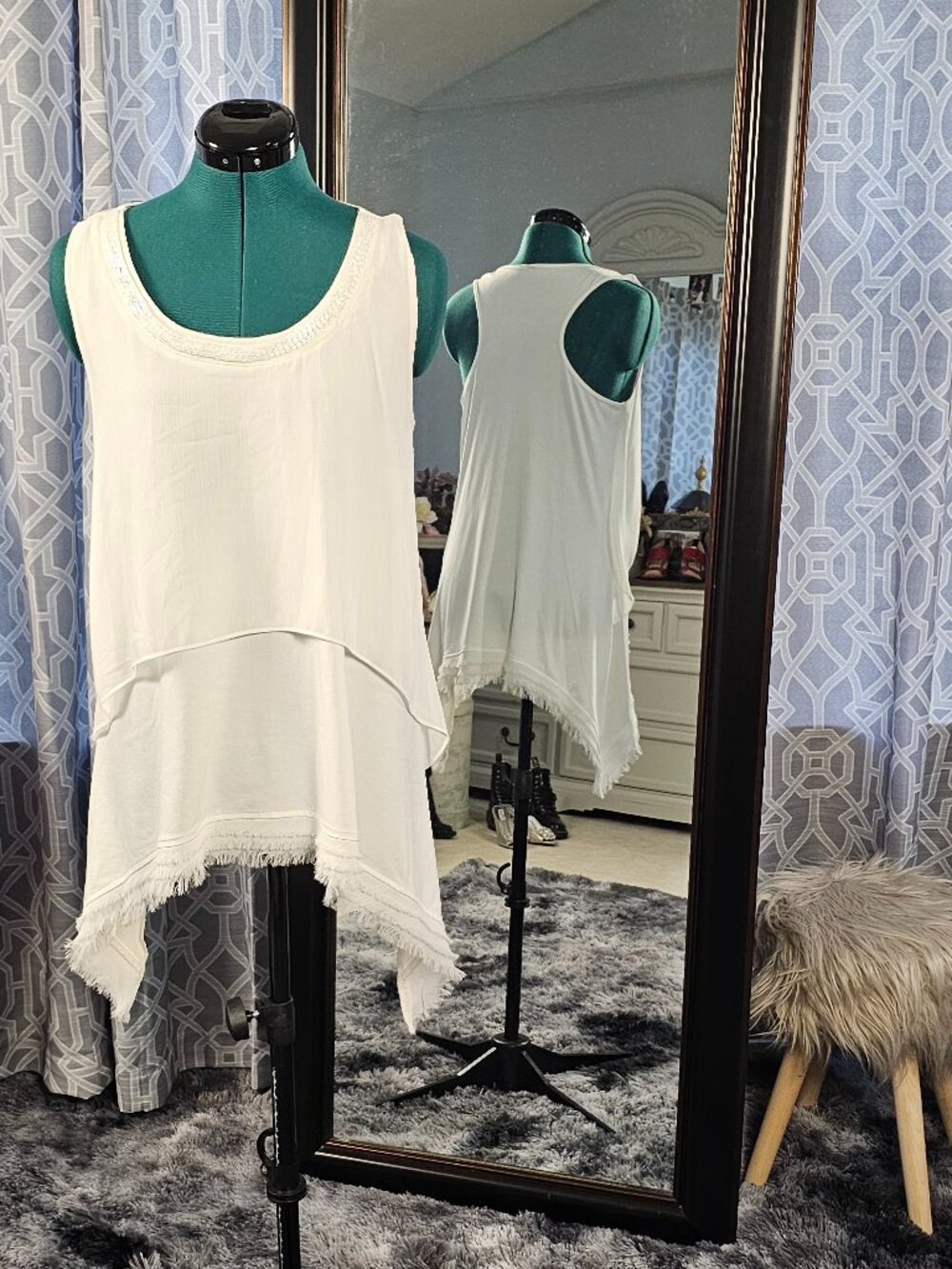 White Layered Asymmetrical Handkerchief Hem Tank Top – Size S